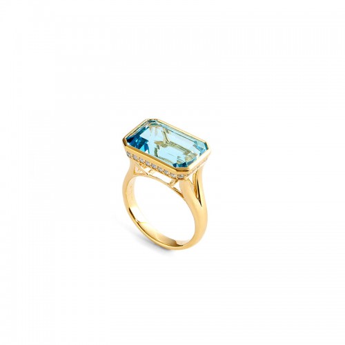 Syna 18K Yellow Gold Bezel Set Emerald Shape Ring By Syna